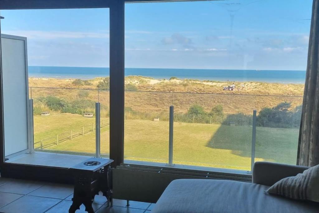 Appartement Superbe Studio Avec Une Magnifique Vue Sur La Mer. à La Panne Extérieur photo