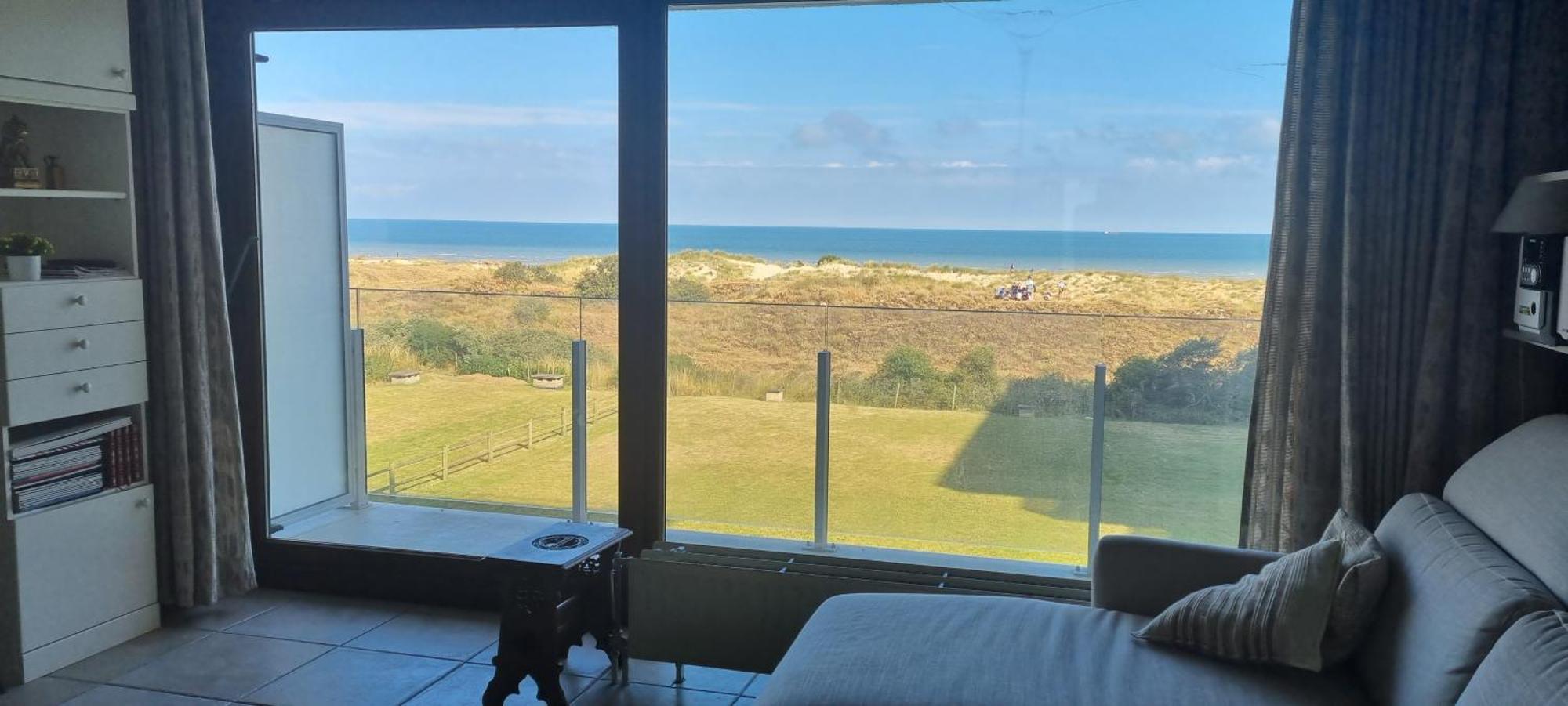 Superbe Studio Avec Une Magnifique Vue Sur La Mer. La Panne Extérieur photo